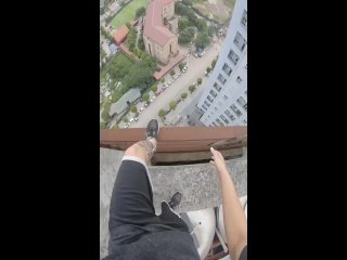 this parkour makes me dizzy. do not repeat, done by professionals. jn nfrjuj gfhrehf ujkjdf rhe;bncz. yt gjdnjhznm, dsg