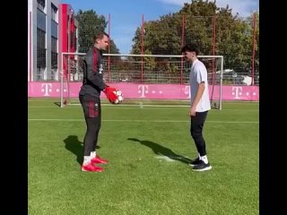 manuel neuer trained with freestyler marcel gourck vfye km yjqth ghjdtk nhtybhjdre c ahbcnfqkthjv vfhctktv uehrjv